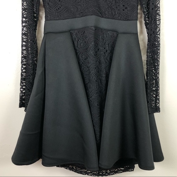 ✨Dice Long Sleeve Dress w/ Lace Detail✨ - Picture 3 of 5